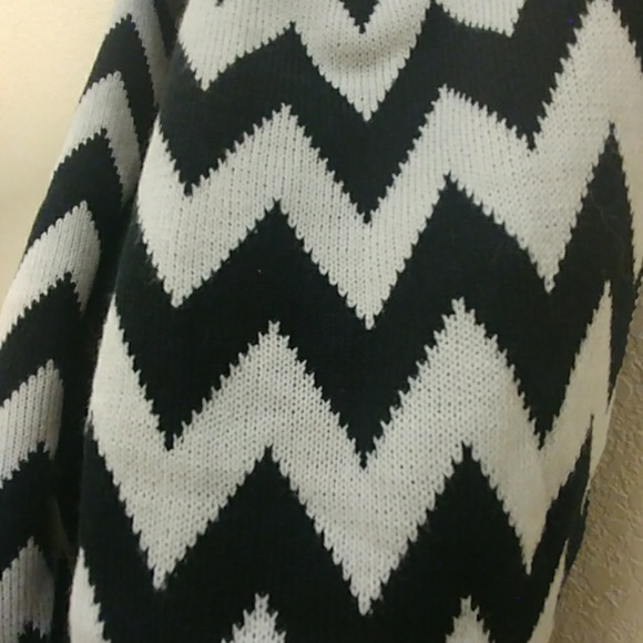 Copper Key Chevron Infinity Scarf - Picture 2 of 8